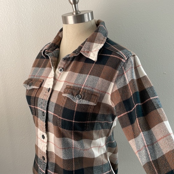 Patagonia Tops - Patagonia Fjord Flannel Womens 6